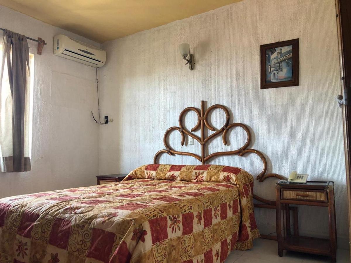 Hotel Sol Del Pacifico Lázaro Cárdenas Екстериор снимка