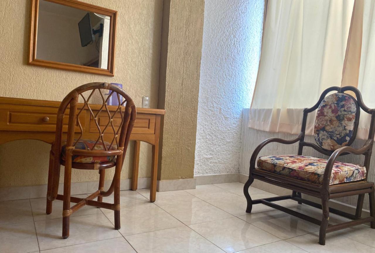 Hotel Sol Del Pacifico Lázaro Cárdenas Екстериор снимка