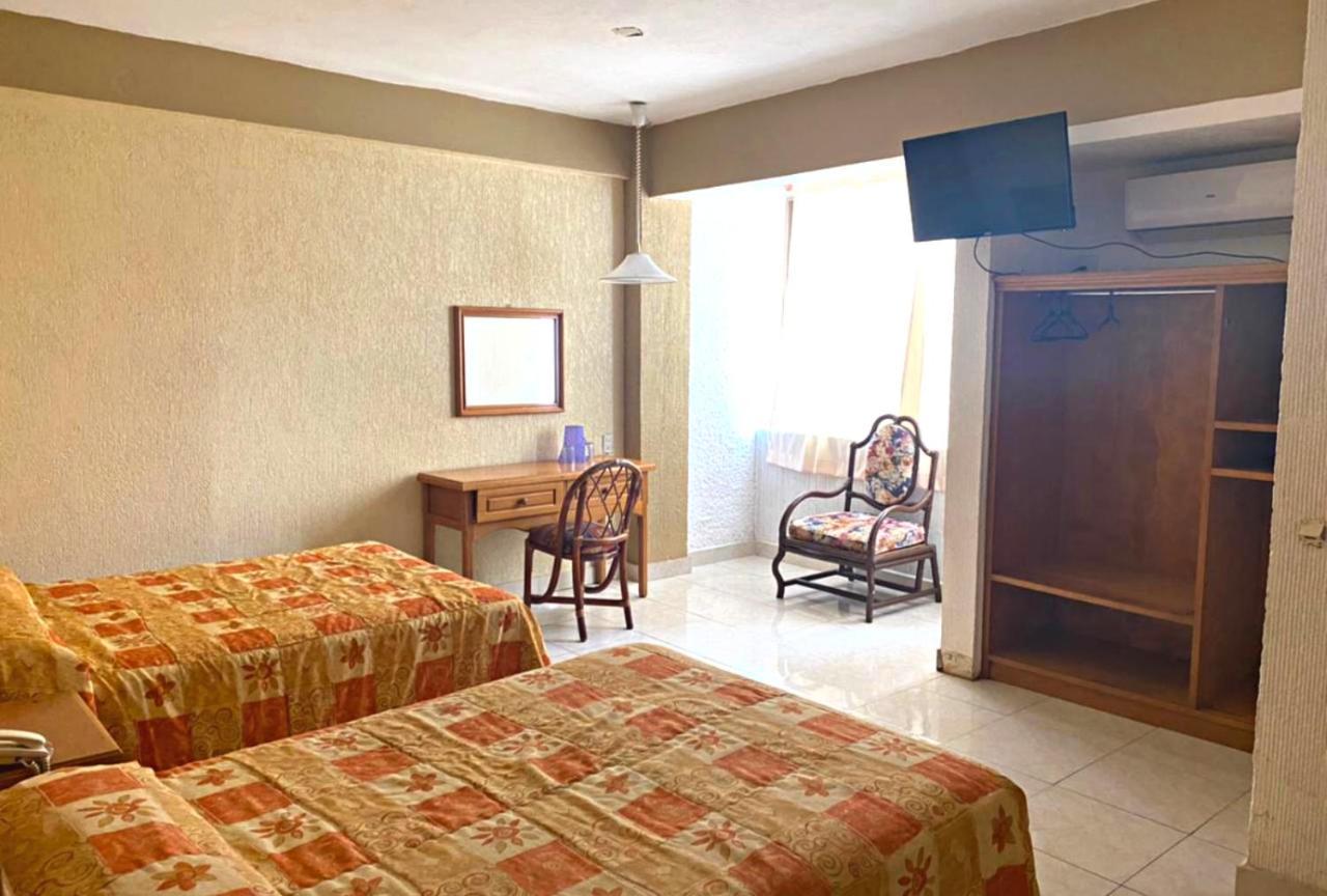 Hotel Sol Del Pacifico Lázaro Cárdenas Екстериор снимка
